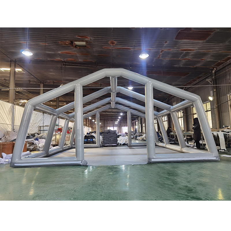 Tente gonflable polyvalente à déploiement rapide de 42 m²